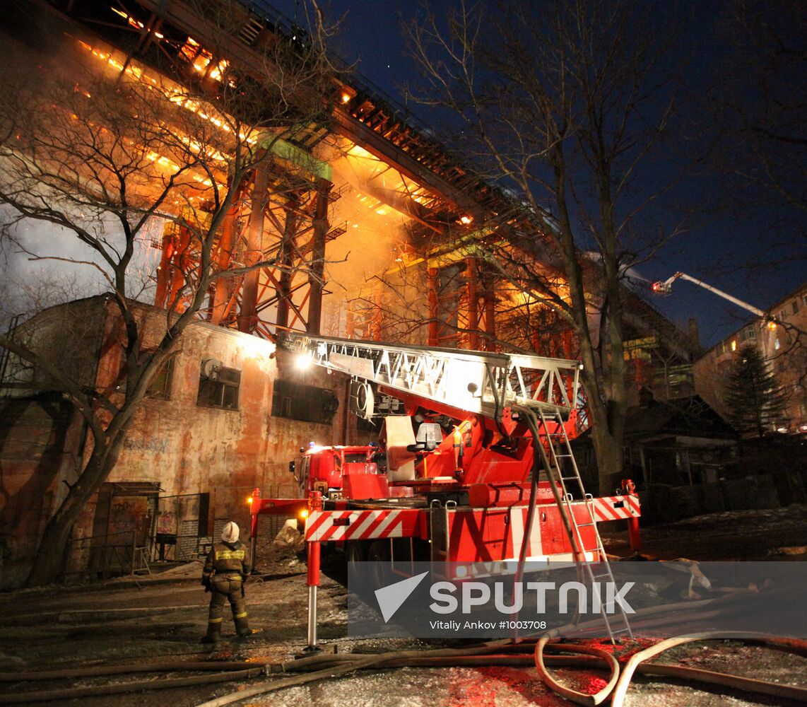 Bridge constructed in Vladivostok on fire