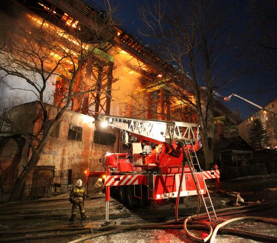 Bridge constructed in Vladivostok on fire