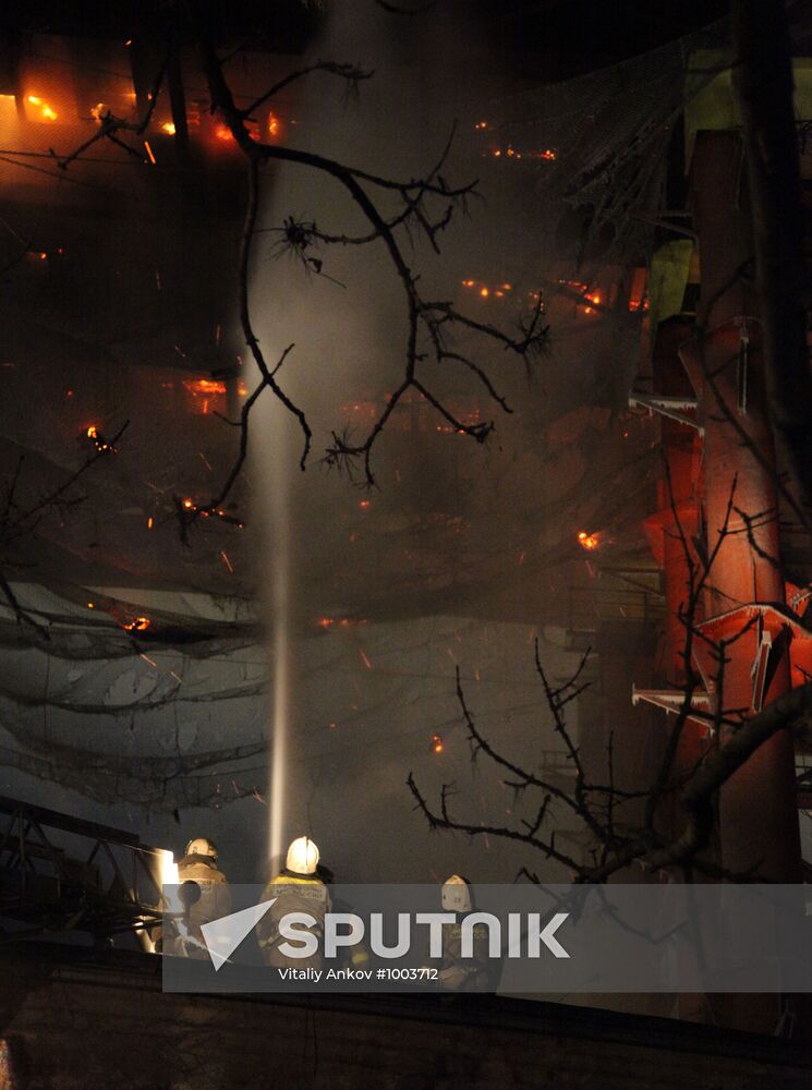 Bridge constructed in Vladivostok on fire