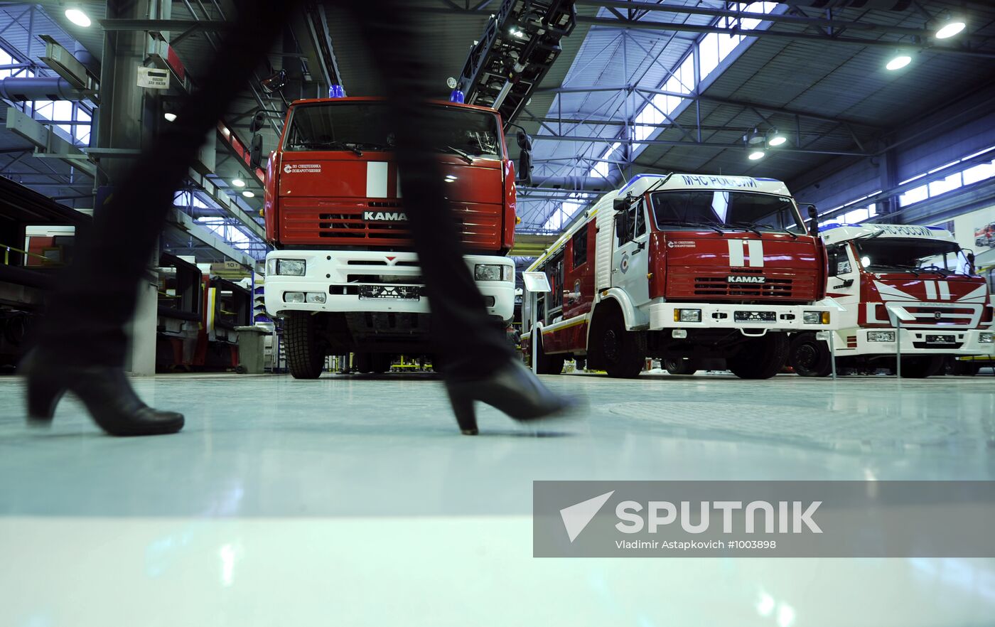 Sergei Shoigu observes new technology for emergency situations