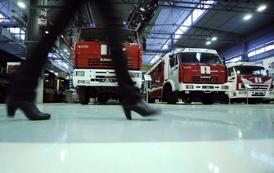 Sergei Shoigu observes new technology for emergency situations
