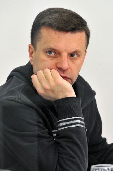 First open meeting of 24th December rally organizing committee