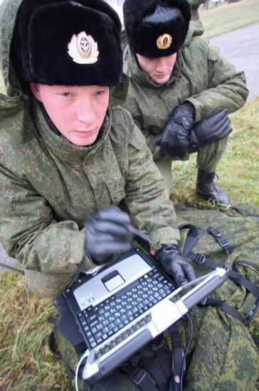 Training servicemen to handle air drones