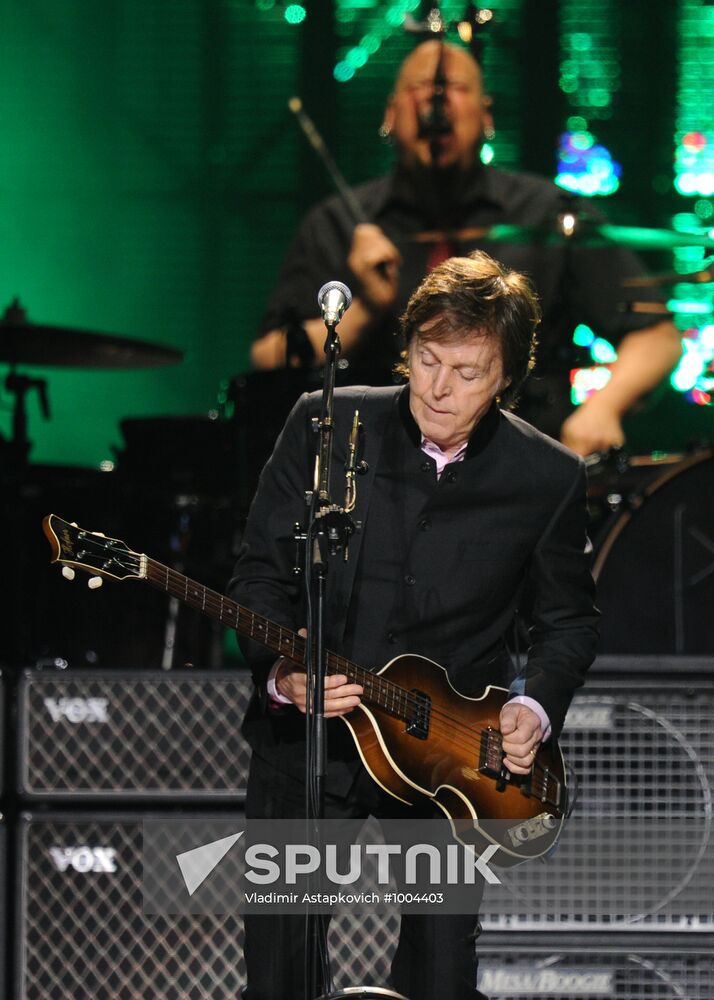 Paul McCartney performs live in Moscow