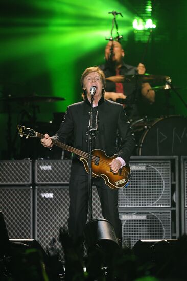 Paul McCartney performs live in Moscow