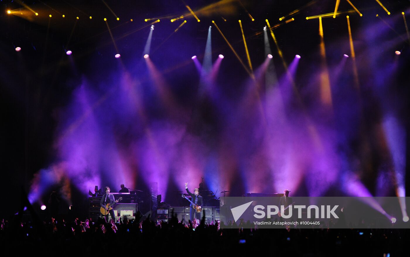 Paul McCartney performs live in Moscow