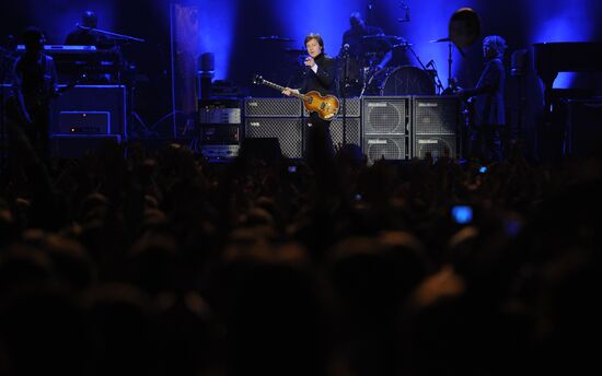 Paul McCartney performs live in Moscow