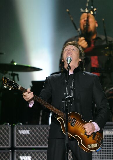 Paul McCartney performs live in Moscow