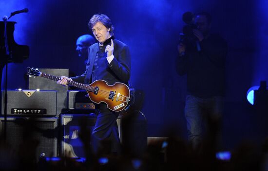 Paul McCartney performs live in Moscow