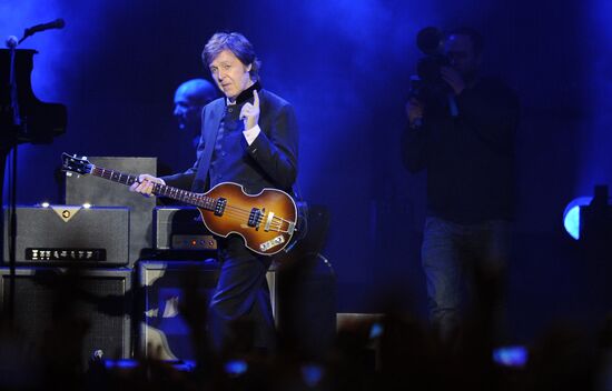 Paul McCartney performs live in Moscow