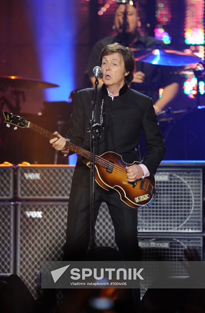 Paul McCartney performs live in Moscow