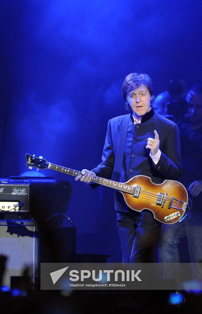 Paul McCartney performs live in Moscow