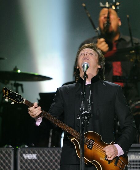 Paul McCartney performs live in Moscow