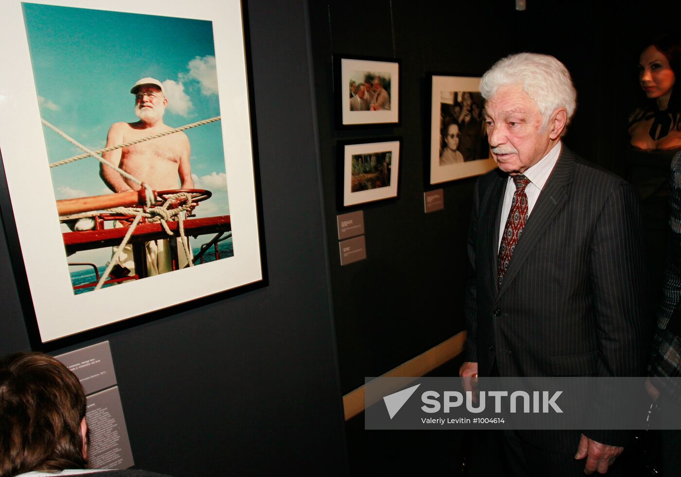 Photo exhibition 'To see the time' by Henry Borovik