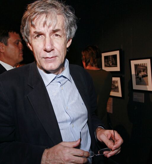 Photo exhibition 'To see the time' by Henry Borovik