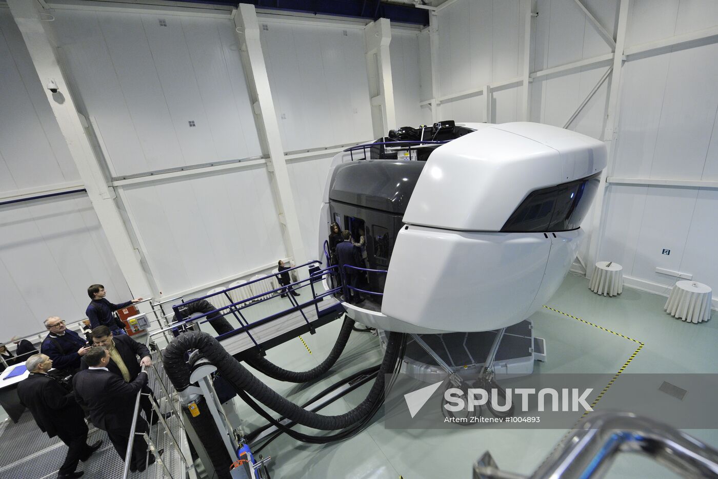 Sukhoi Superjet 100 training center opens