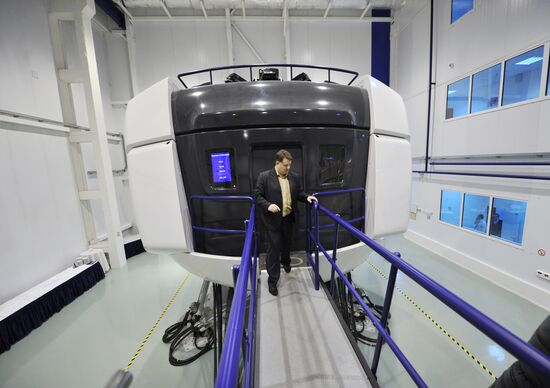 Sukhoi Superjet 100 training center opens