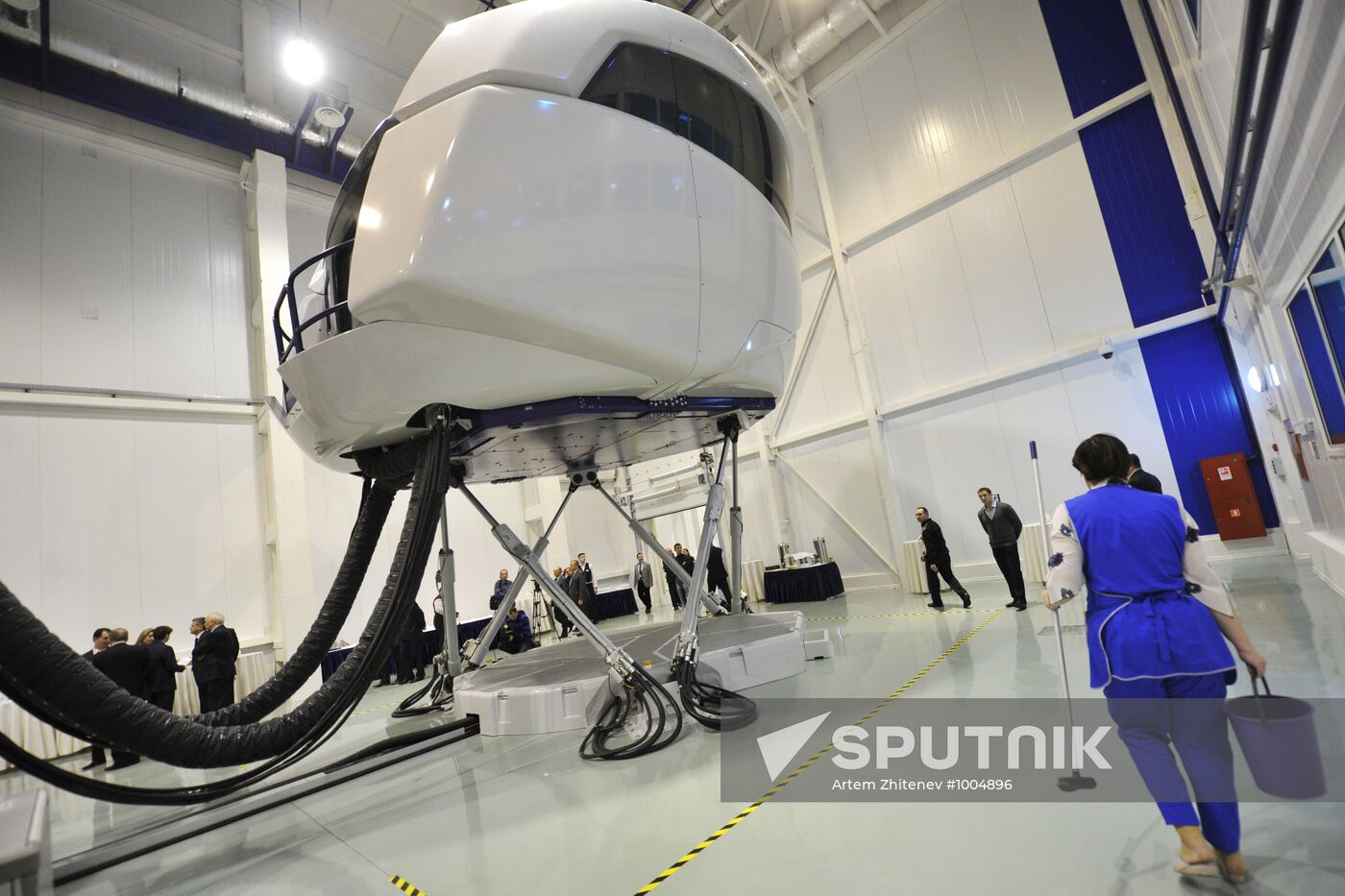 Sukhoi Superjet 100 training center opens