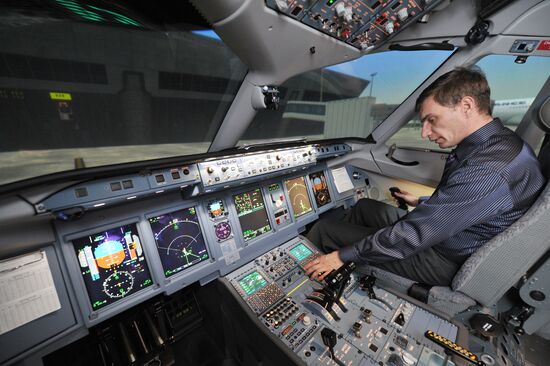 Sukhoi Superjet 100 training center opens