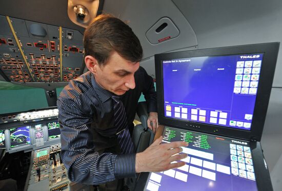 Sukhoi Superjet 100 training center opens