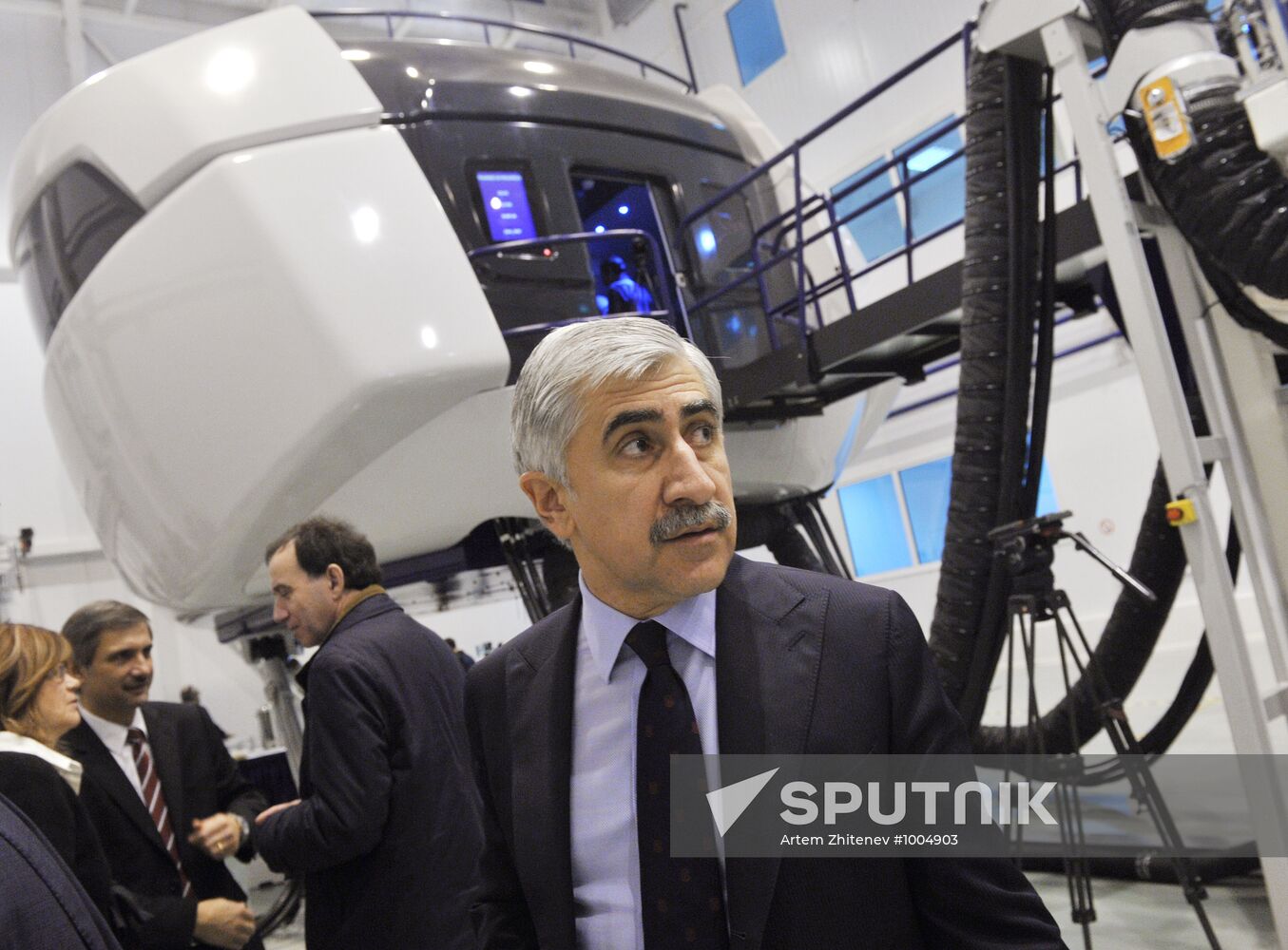 Sukhoi Superjet 100 training center opens