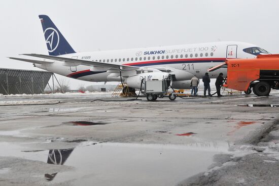 Sukhoi Superjet 100 training center opens