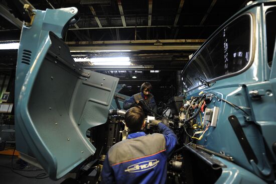 Work at ZIL factory