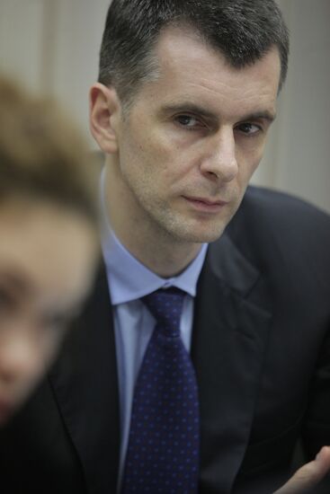Mikhail Prokhorov registers to run for Russian president