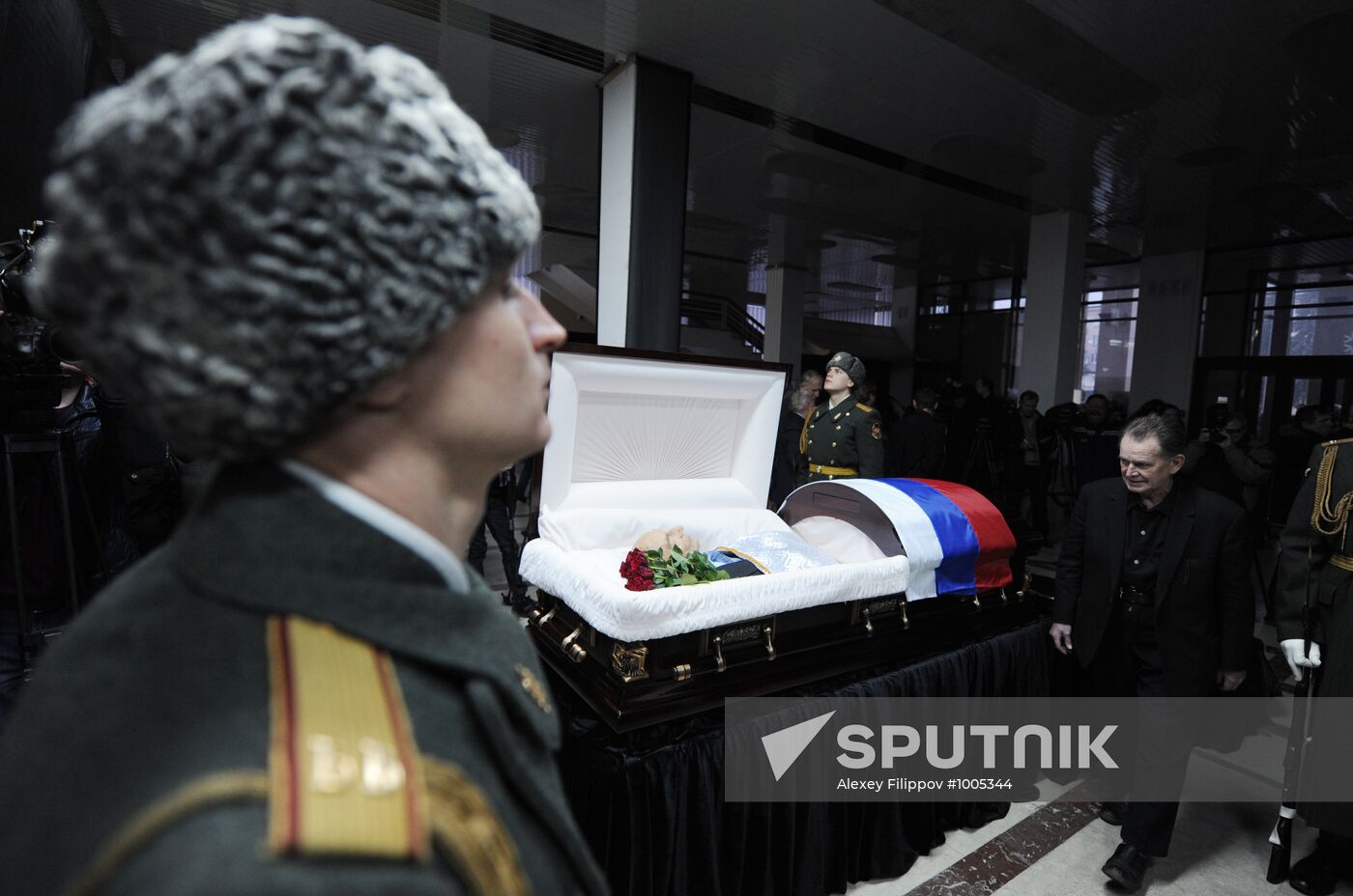 Funeral service for academician Boris Chertok, Korolyov