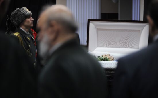 Funeral service for academician Boris Chertok, Korolyov