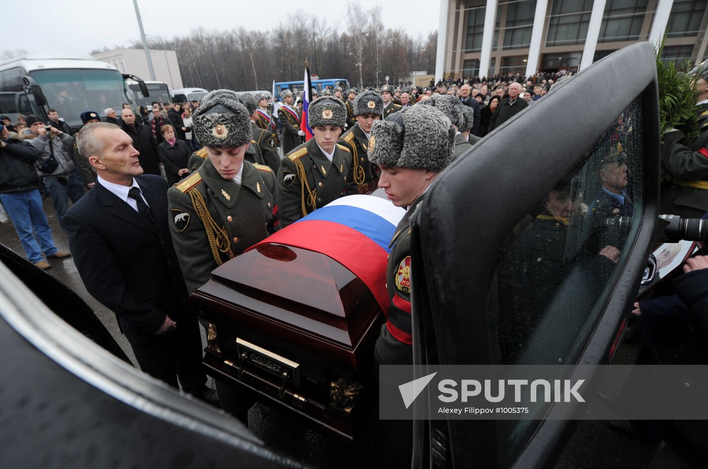 Funeral service for academician Boris Chertok, Korolyov