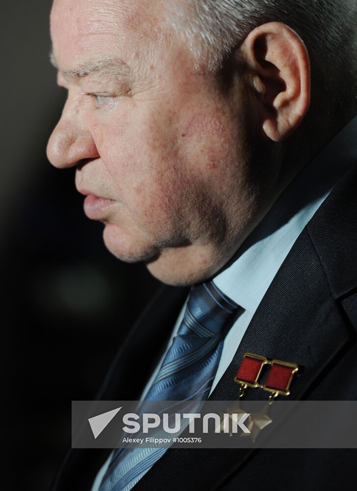 Funeral service for academician Boris Chertok, Korolyov