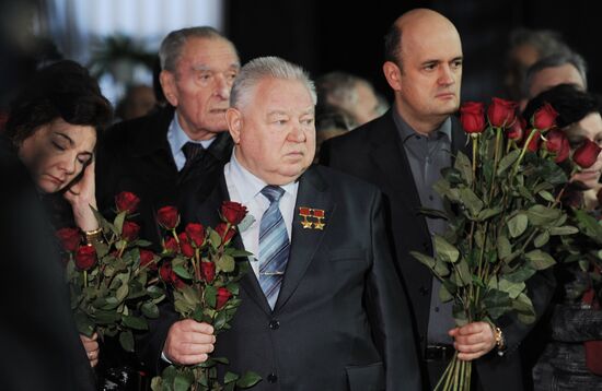 Funeral service for academician Boris Chertok, Korolyov