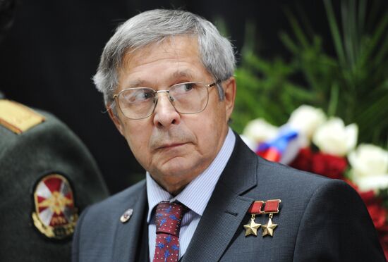 Funeral service for academician Boris Chertok, Korolyov