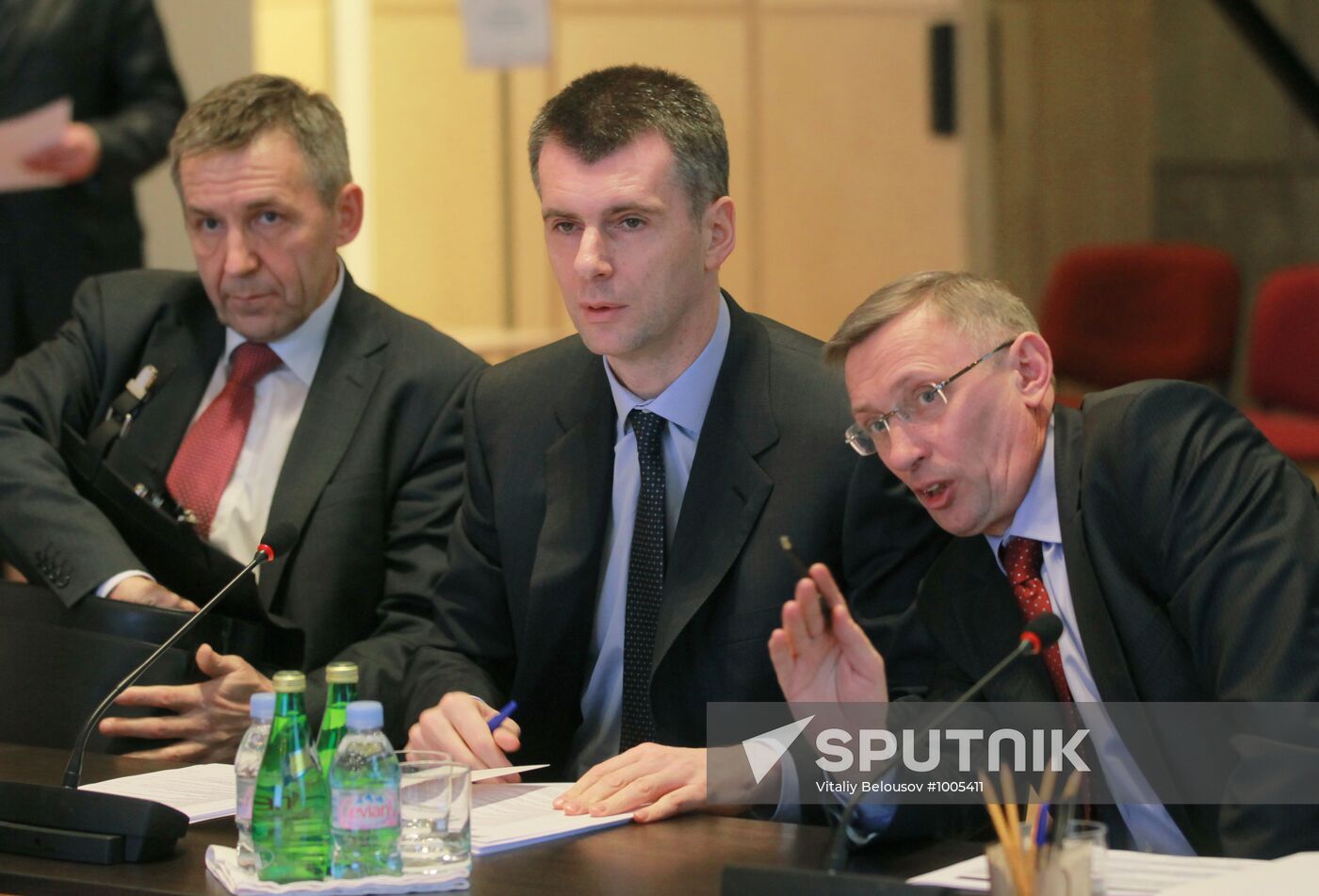 Mikhail Prokhorov chairs meeting of RUIE Committee