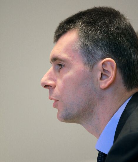 Mikhail Prokhorov chairs meeting of RUIE Committee
