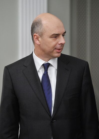 Vladimir Putin meets with Igor Shchegolev and Anton Siluanov