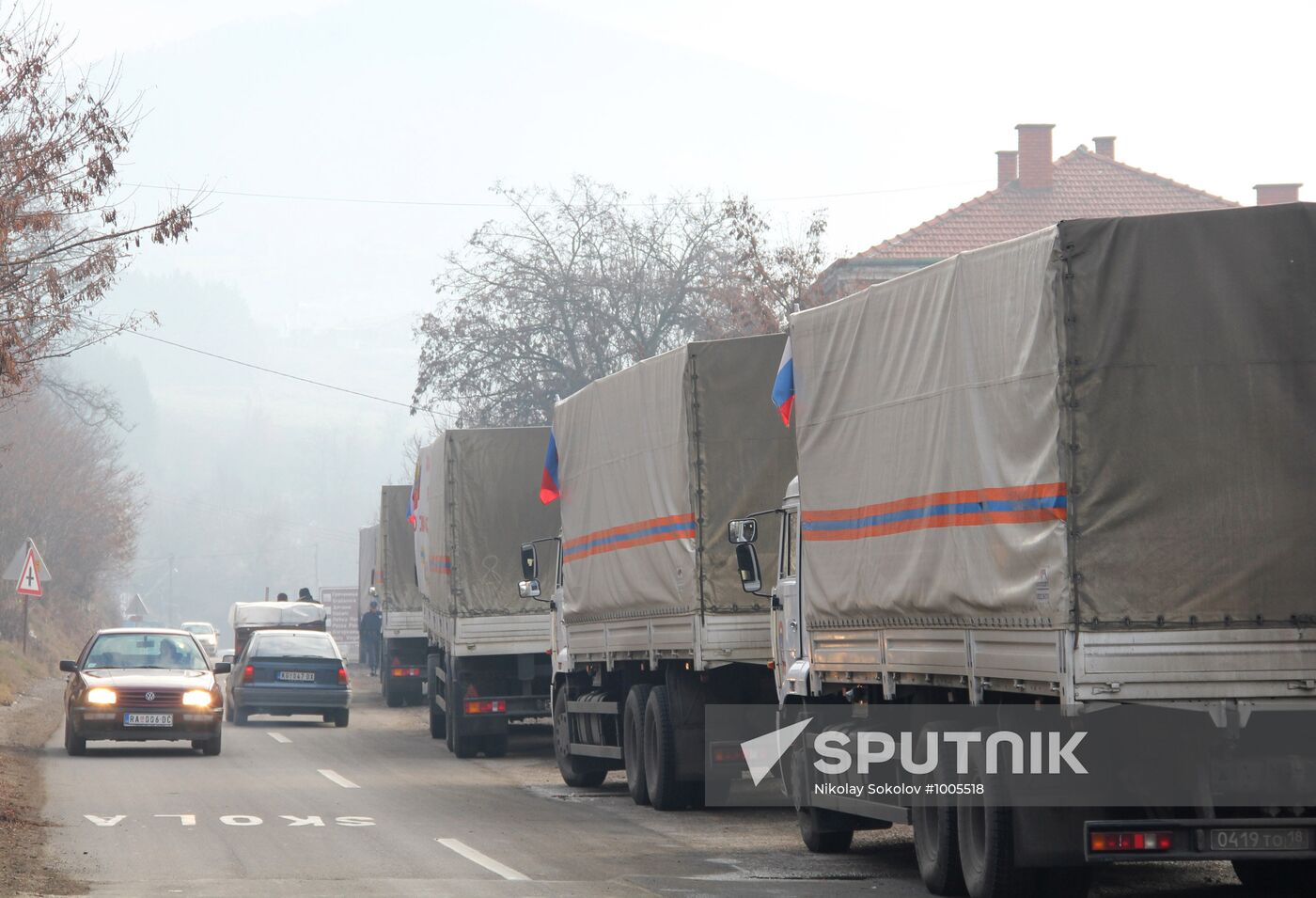 Russian Humanitarian aid convoy stopped at Kosovo border