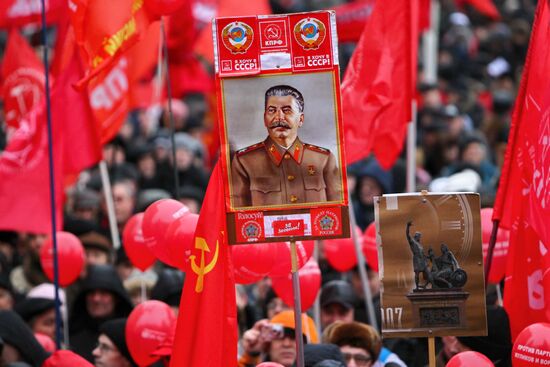 Russian Communist Party stages protest on Manezh Square