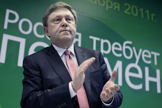 Yabloko party holds meeting