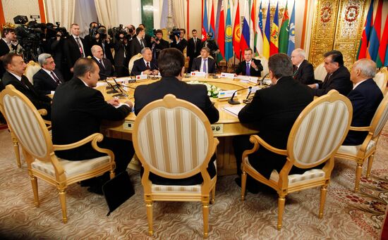 Informal CIS summit in Kremlin