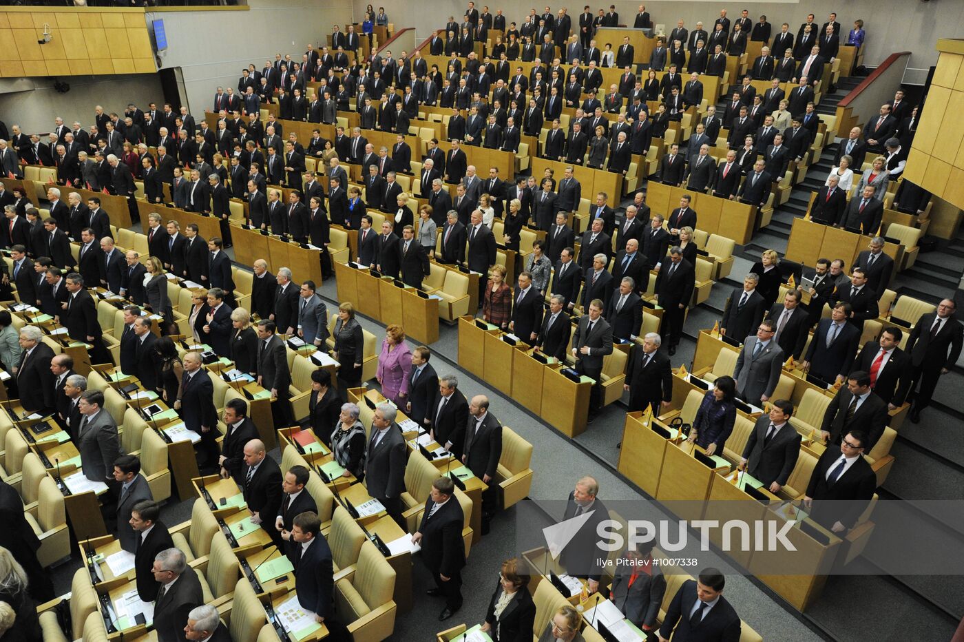 Sixth convocation of Russian State Duma holds first meeting