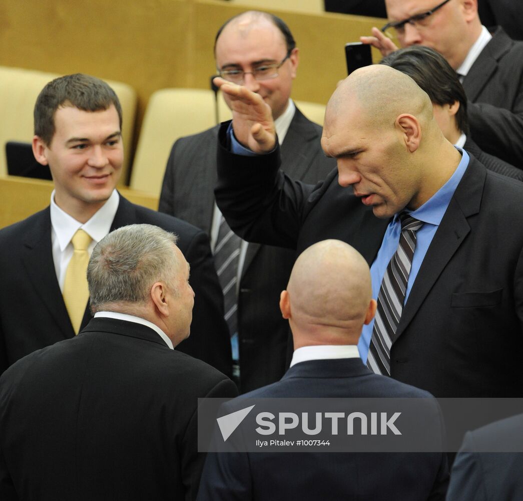 Sixth convocation of Russian State Duma holds first meeting