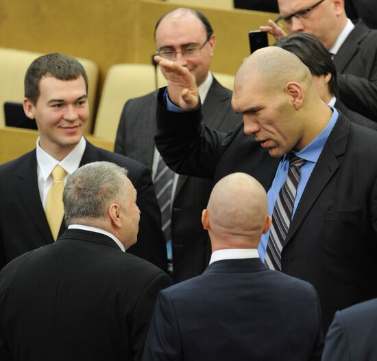 Sixth convocation of Russian State Duma holds first meeting