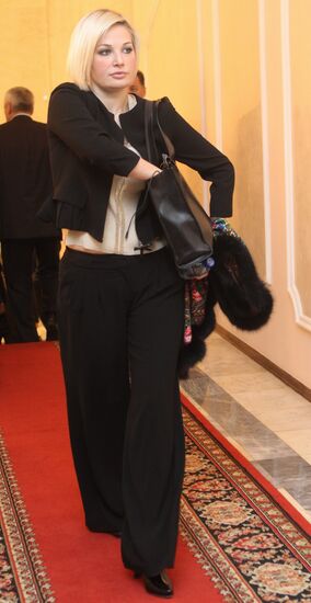 Sixth convocation of Russian State Duma holds first meeting