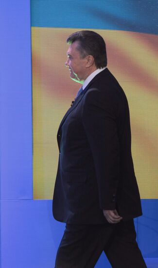 Viktor Yanukovych holds concluding news conference