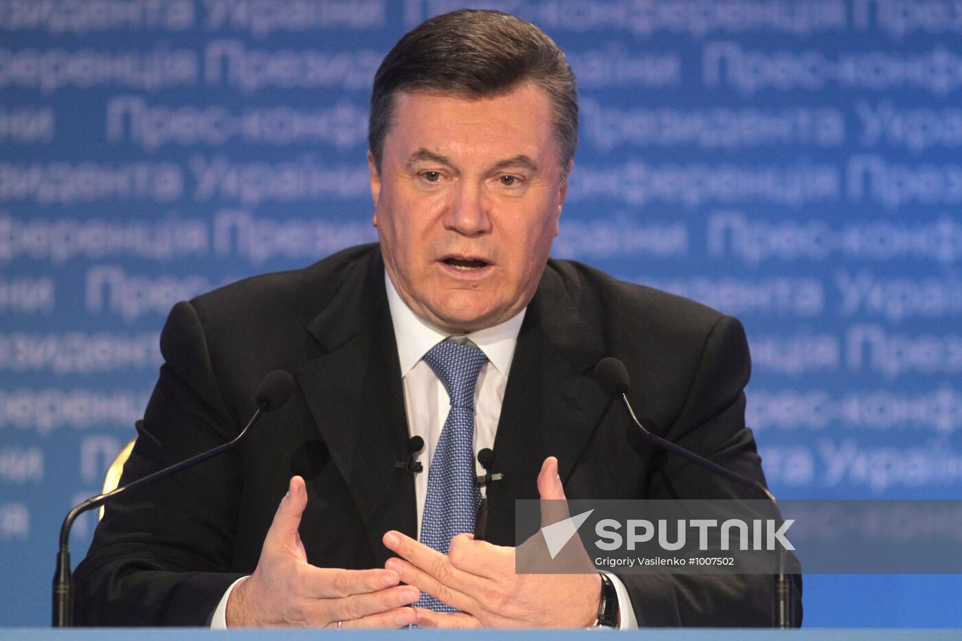 Viktor Yanukovych holds concluding news conference