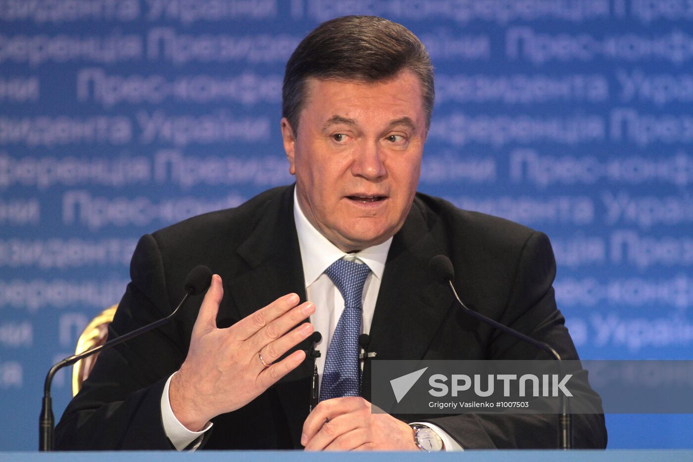 Viktor Yanukovych holds concluding news conference