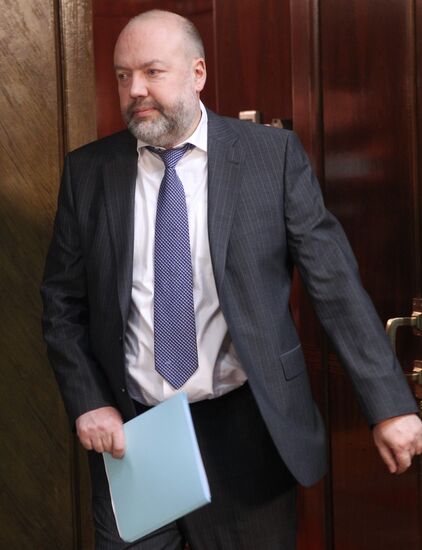 Sixth convocation of Russian State Duma holds meeting