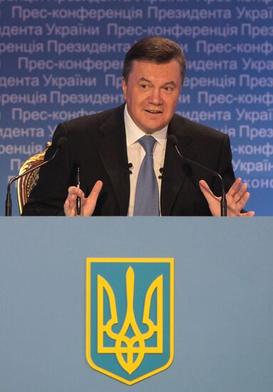 Viktor Yanukovych holds concluding news conference